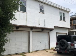 123 Strand St, Galveston, TX 77550