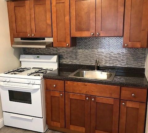 3rd image of 3826 Plumstead Ave #1