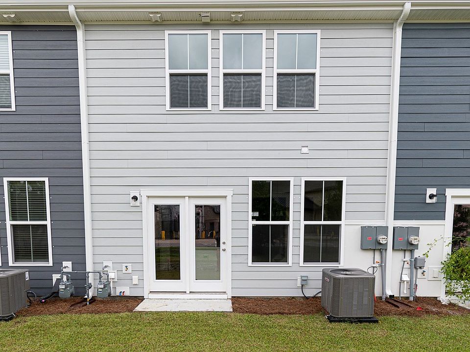 585 Trotters Ln Moncks Corner SC Zillow