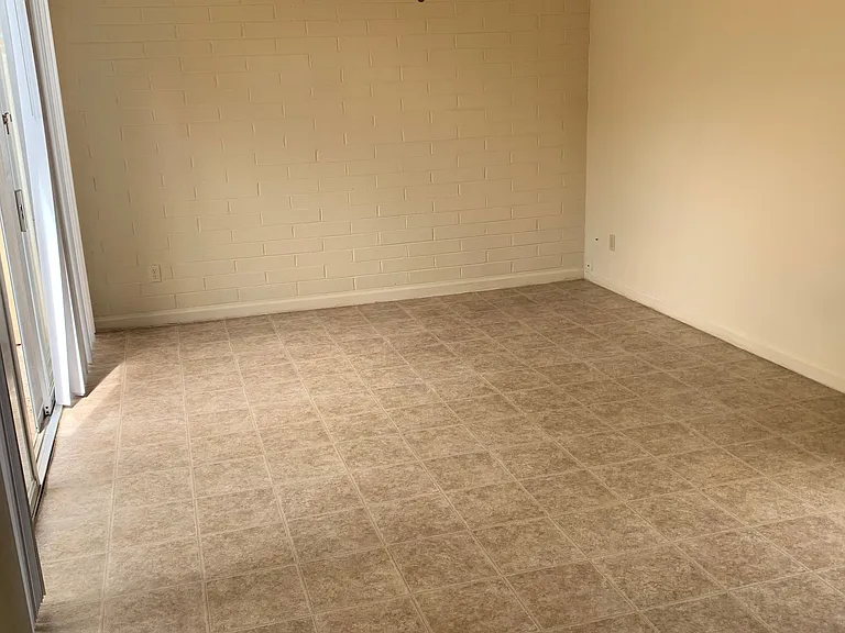 Greenwood Apartments — Photo 52