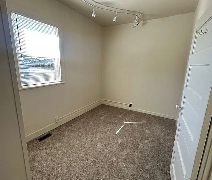3433 14th Ave W #1 — Photo 8