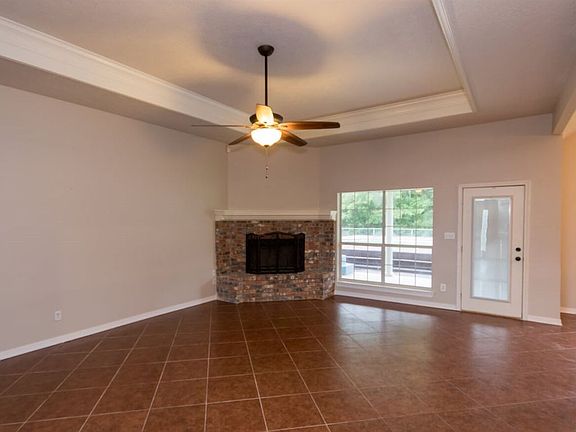 2nd image of 6425 Jenny Ln