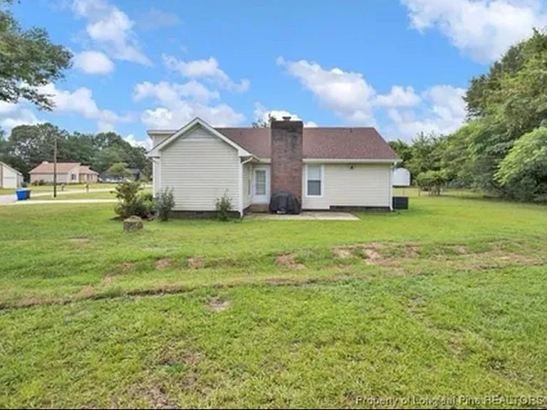 6338 Hawfield Dr — Photo 16