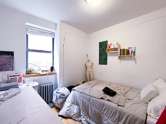 Rented by Compass | media 10