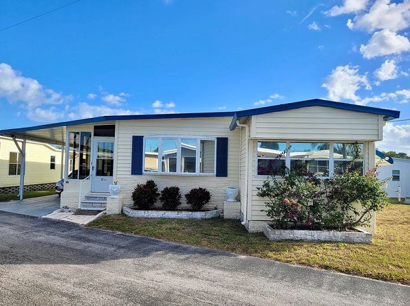 7400 46th Ave N LOT 317