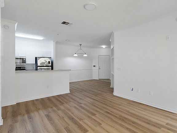 2nd image of 3599 Conroy Rd Unit 1-915