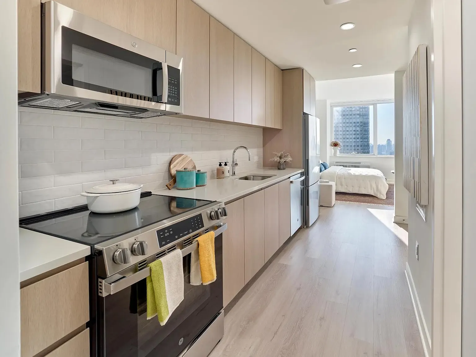 Studio, 461 sqft, $2,760 — Photo 2