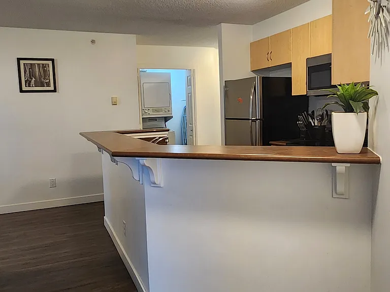 1121 6th Ave SW #711 — Photo 3
