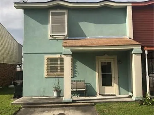 6659 Harbourview Dr, New Orleans, LA 70126