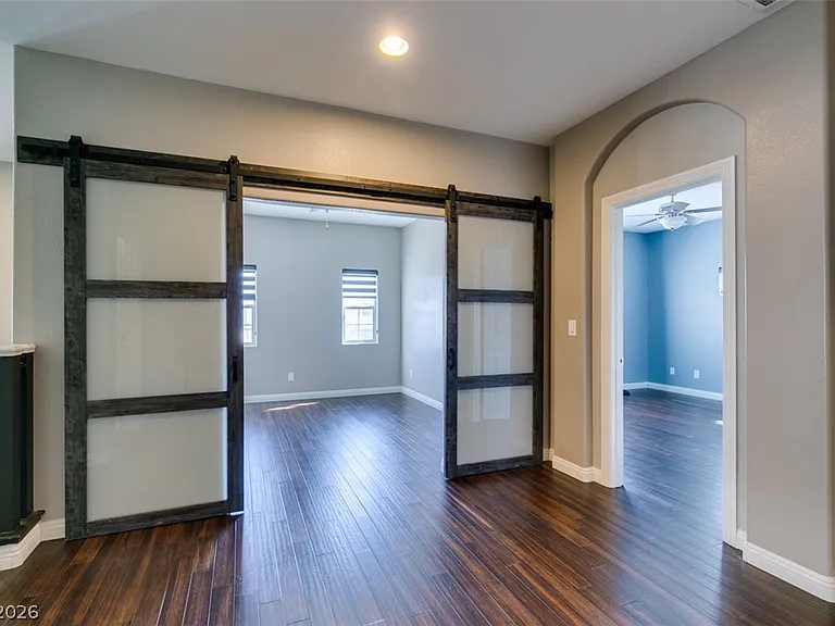 9114 Mastodon Ave — Photo 37