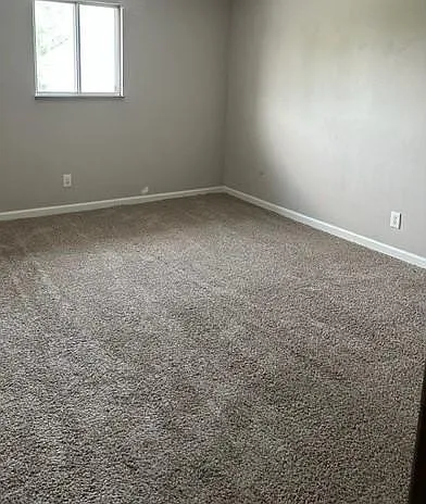 9608 Holy Cross Ln — Photo 3