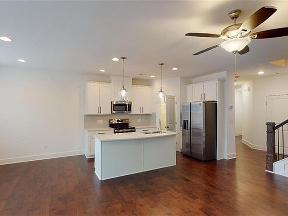 3rd image of 5354 Brooklands Dr