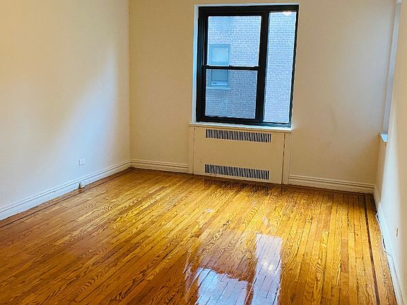 5th image of 2 N Broadway APT 4A