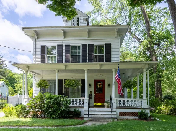 34 Hamilton Ave, Watertown, CT 06795