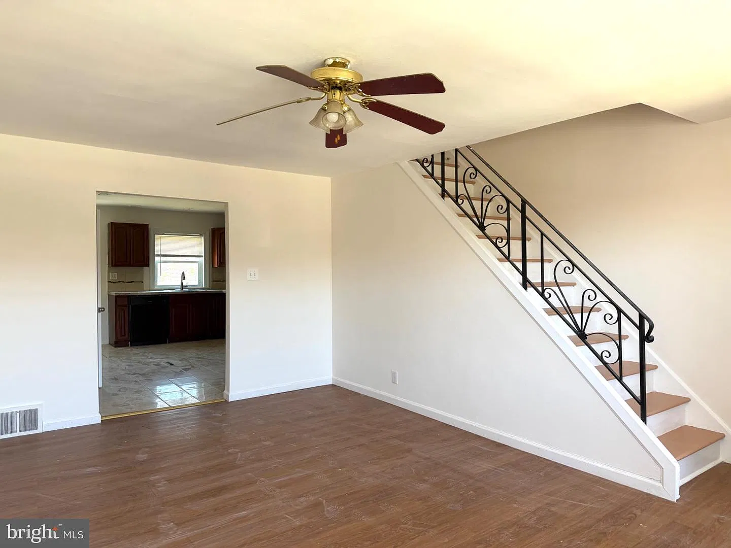 3 bed, 1152 sqft, $1,750 — Photo 3