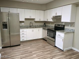 527 S Canyon Dr, Sierra Vista, AZ 85635