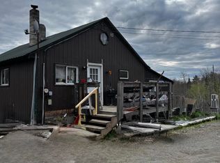 8 Half Moon Ln, Knox, ME 04986