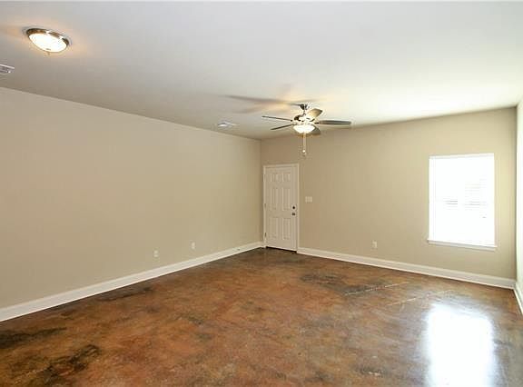 5th image of 124 Kimble St Unit A