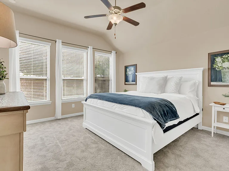 905 Avian Dr — Photo 13