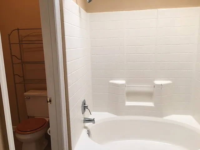 2208 Timberbrook Ln — Photo 4