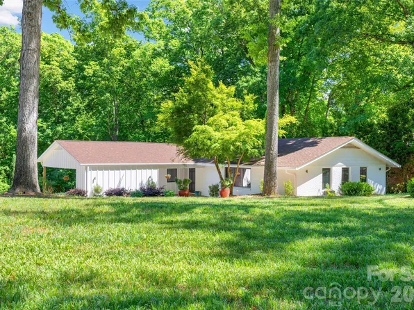 301 Whitestone Rd, Charlotte, NC 28270