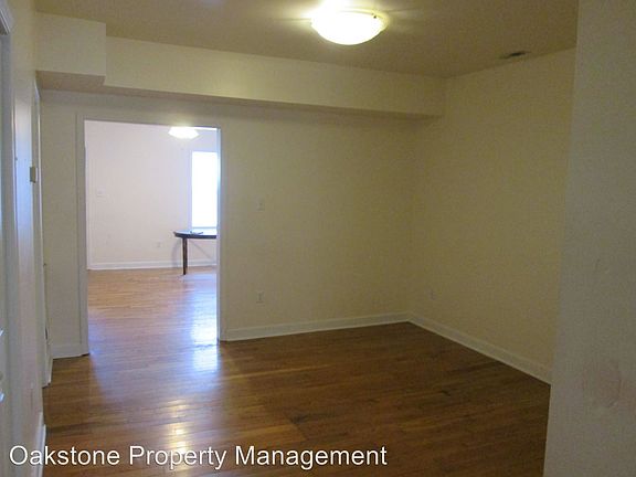 3rd image of 1307 W Leigh St