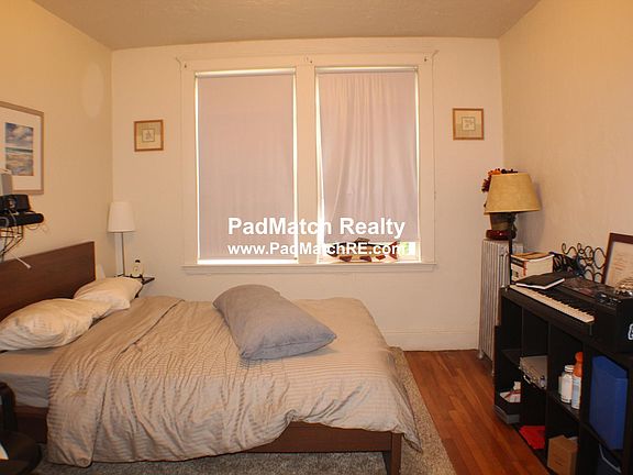 5th image of 1625 Commonwealth Ave #A18