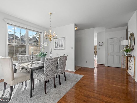 5th image of 156 Jeffords Ct #1201