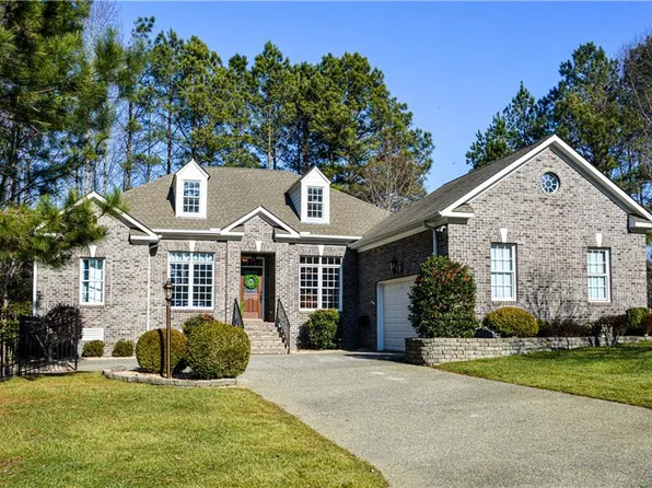 5211 Brandon Pines Dr, Providence Forge, VA 23140