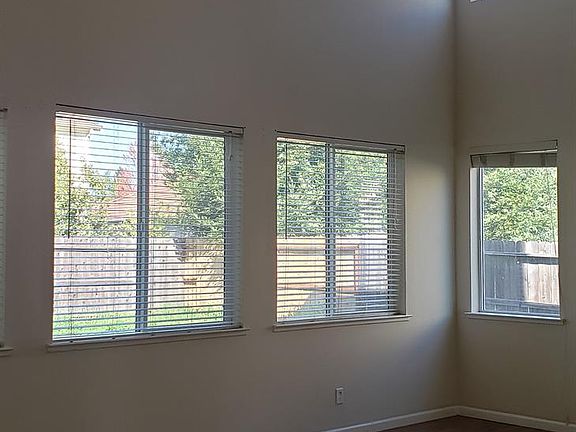 4th image of 2374 Idaho Way