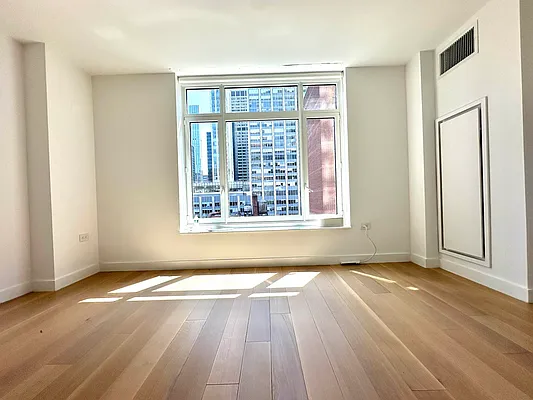 Rented by Oxford Property Group | media 7