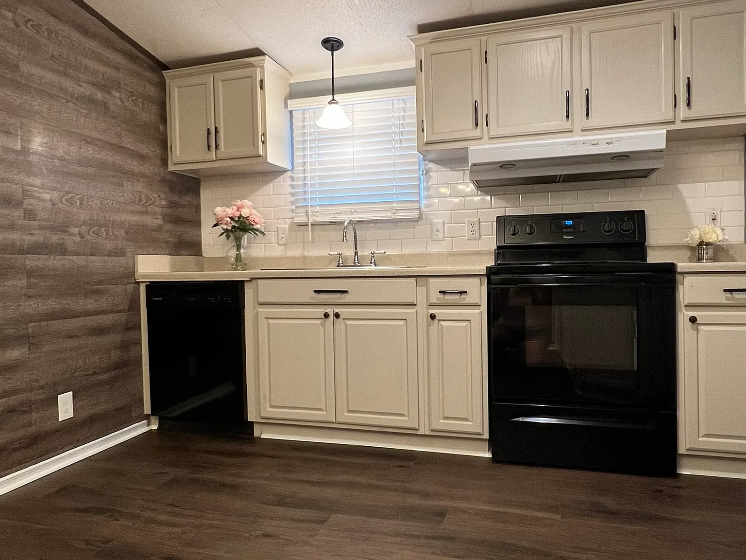 3 bed, 1216 sqft, $1,550 — Photo 4