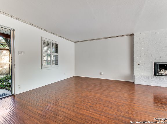 3rd image of 8715 Starcrest Dr #31