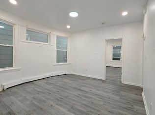 872 S 16th St #1, Newark, NJ 07108