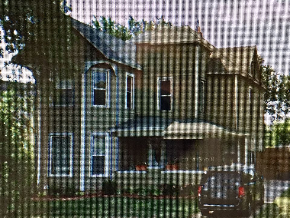 2nd image of 614 Nw 8th St.
