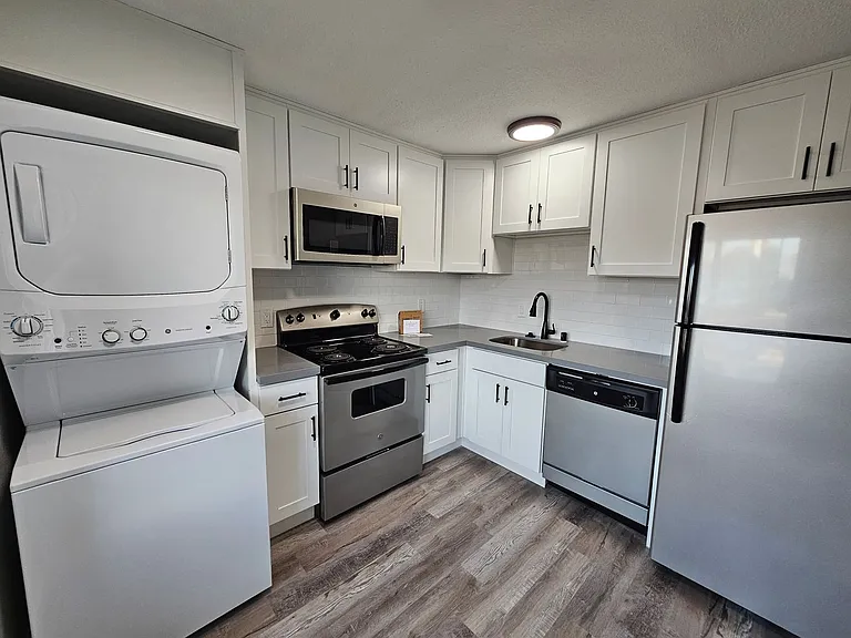 CityScape Apartments — Photo 27