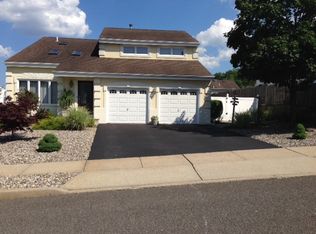 842 Pioneer Dr, Brick, NJ 08724