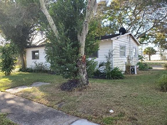 3rd image of 55 Cedar St