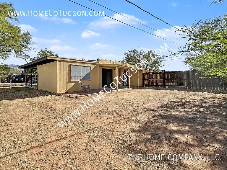4564 E Seneca St — Photo 22