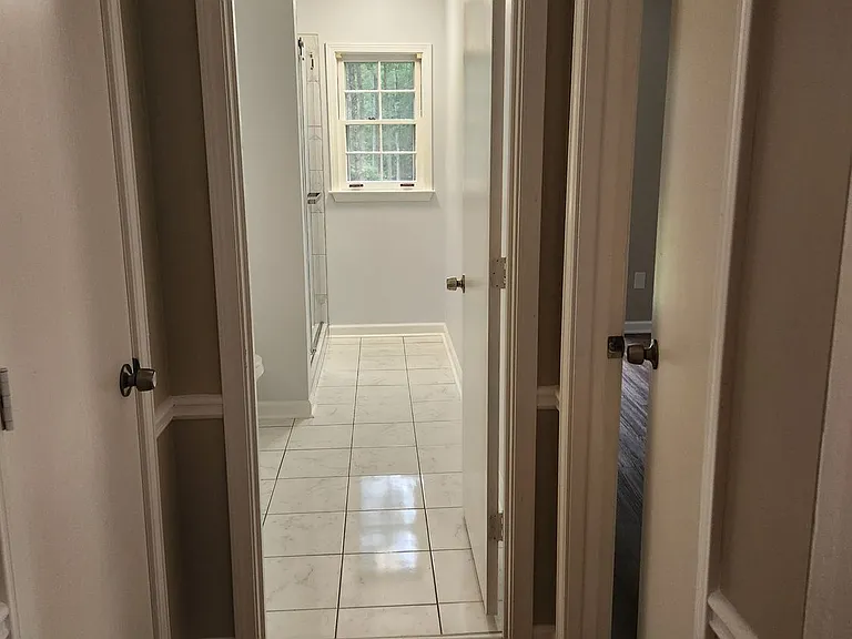 130 Sandy Dr — Photo 4