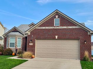 342 White Owl Ln, Dundee, MI 48131
