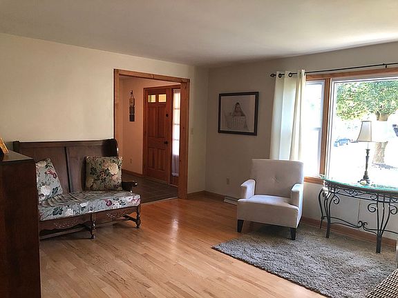 3rd image of 737 Havenwood Dr