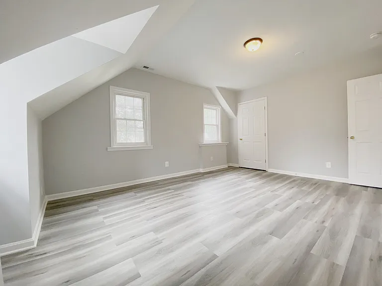 1536 Douglas St NE — Photo 25