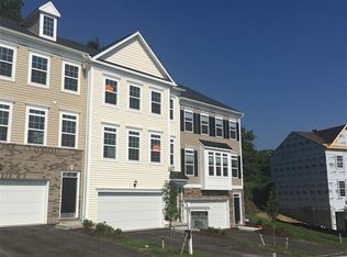 26 Truman Cir, Mc Kees Rocks, PA 15136