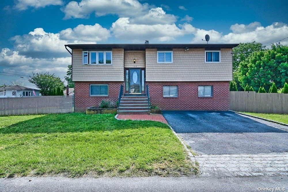 130 Hubbards Path, West Babylon, NY 11704 Zillow