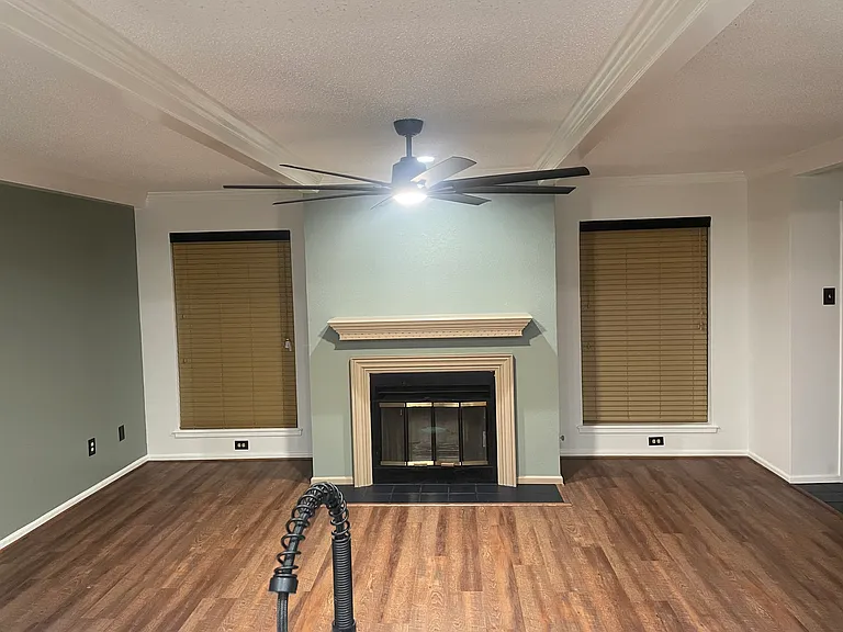 602 Taylor Ct — Photo 8