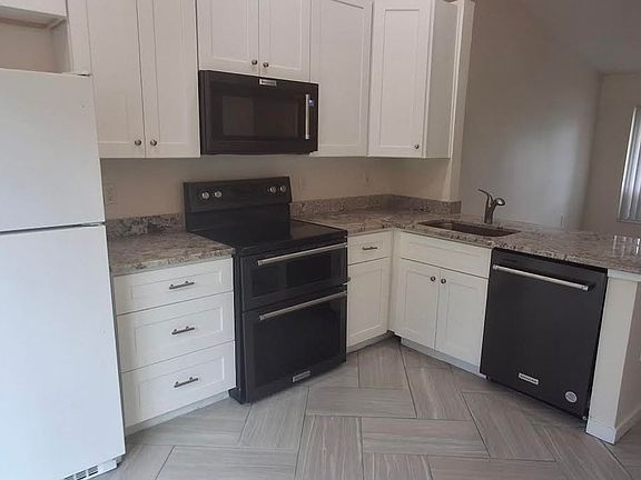5th image of 12253 Eastcove Dr