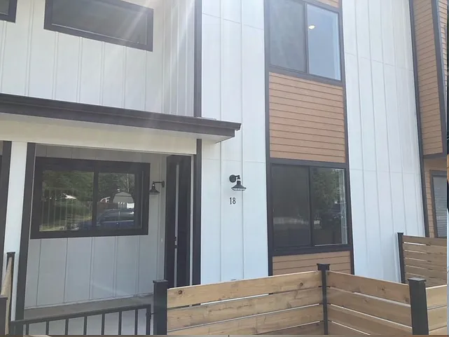 2402 49th Avenue Ct — Photo 11