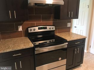 4 Lehigh Ct, Sicklerville, NJ 08081