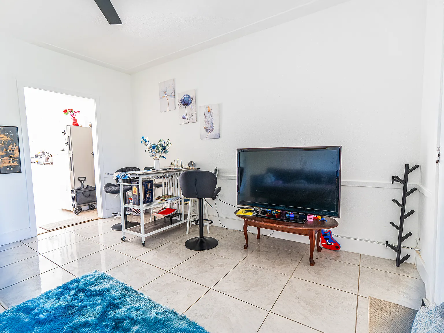 2 bed, 800 sqft, $2,200 — Photo 4